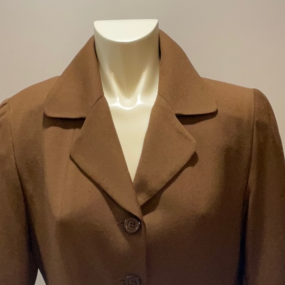 Femme Carriere Suit - Picture 1 of 7